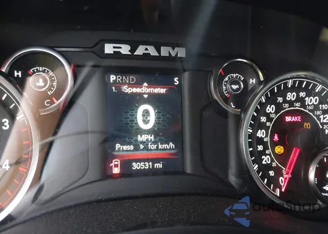 2022 Ram 2500 Tradesman 4X4 6'4" Box z USA, uszkodzony, nr VIN 3C6UR5CL9NG108573